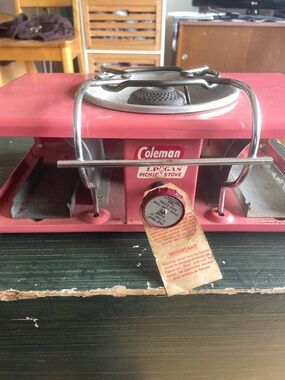 Coleman LP gas picnic stove